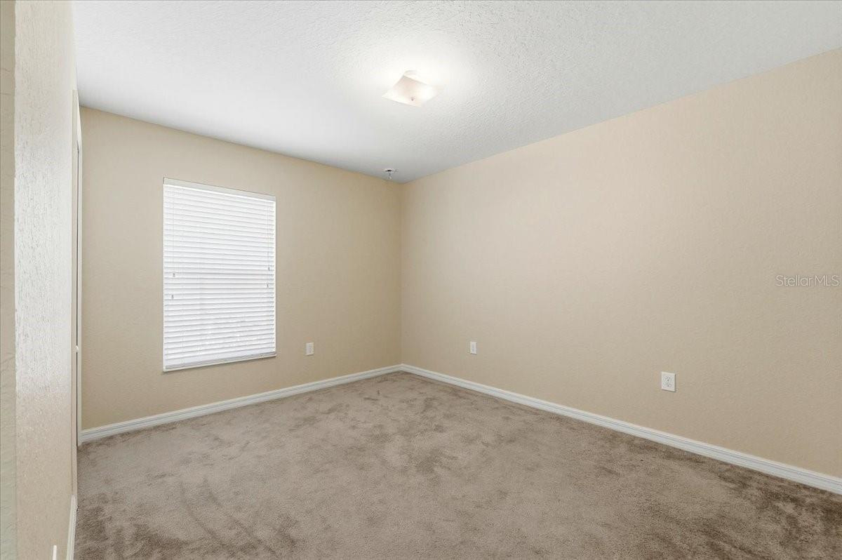 Image 32 of 42 For 185 Kissengen Park Boulevard