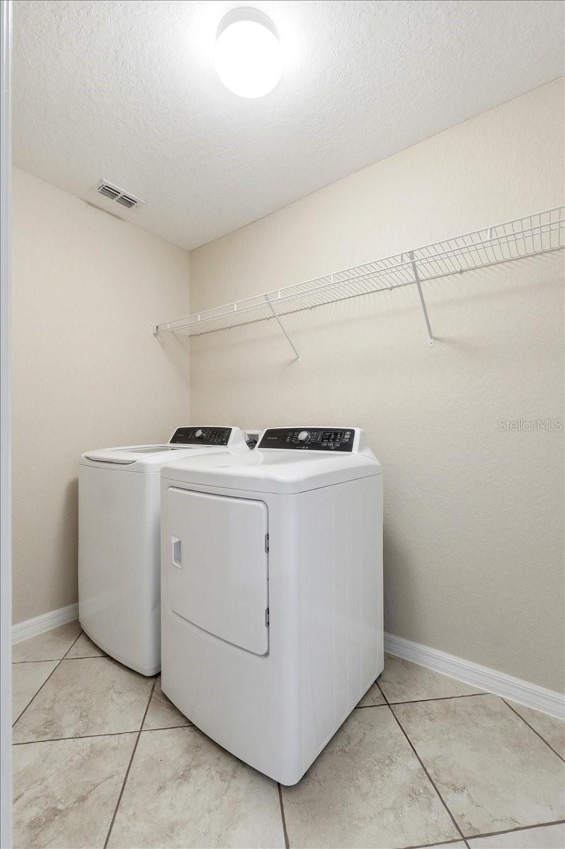 Image 34 of 42 For 185 Kissengen Park Boulevard