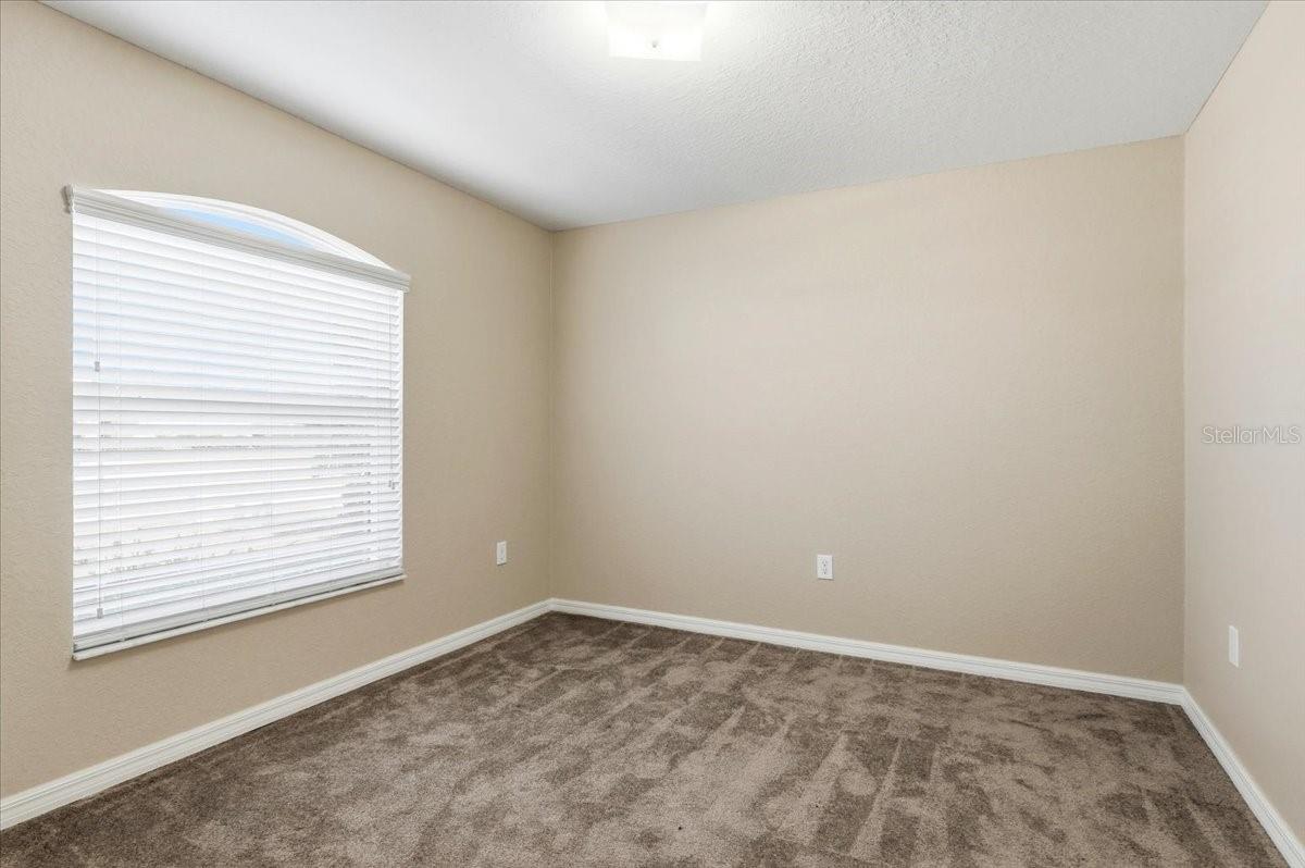 Image 7 of 42 For 185 Kissengen Park Boulevard