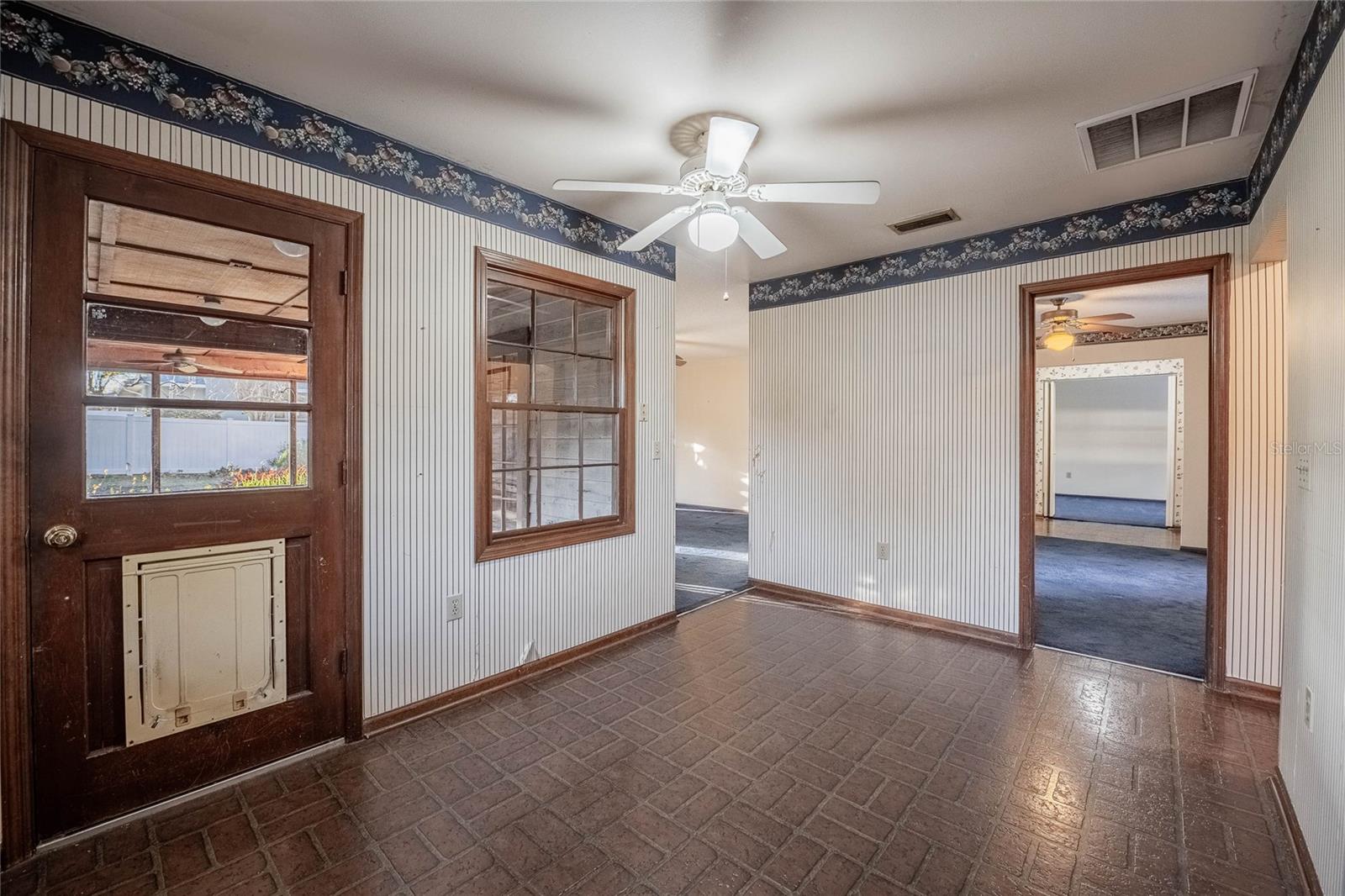 Image 16 of 39 For 5023 Kingswood Drive