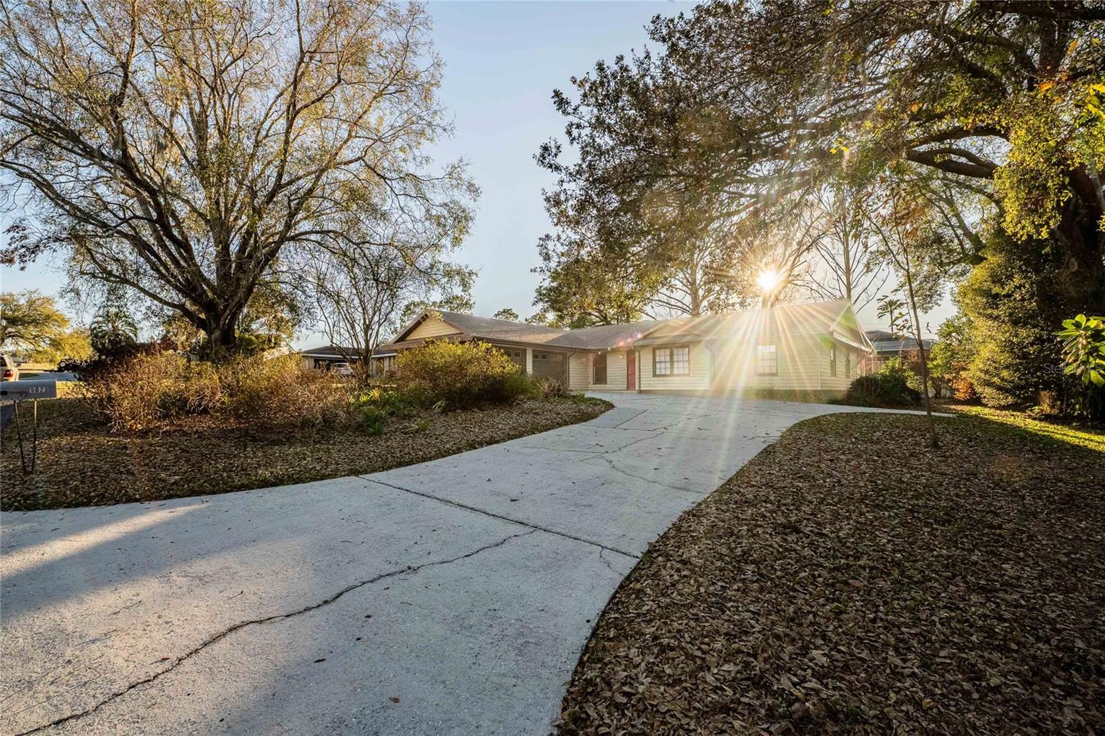 Image 2 of 39 For 5023 Kingswood Drive