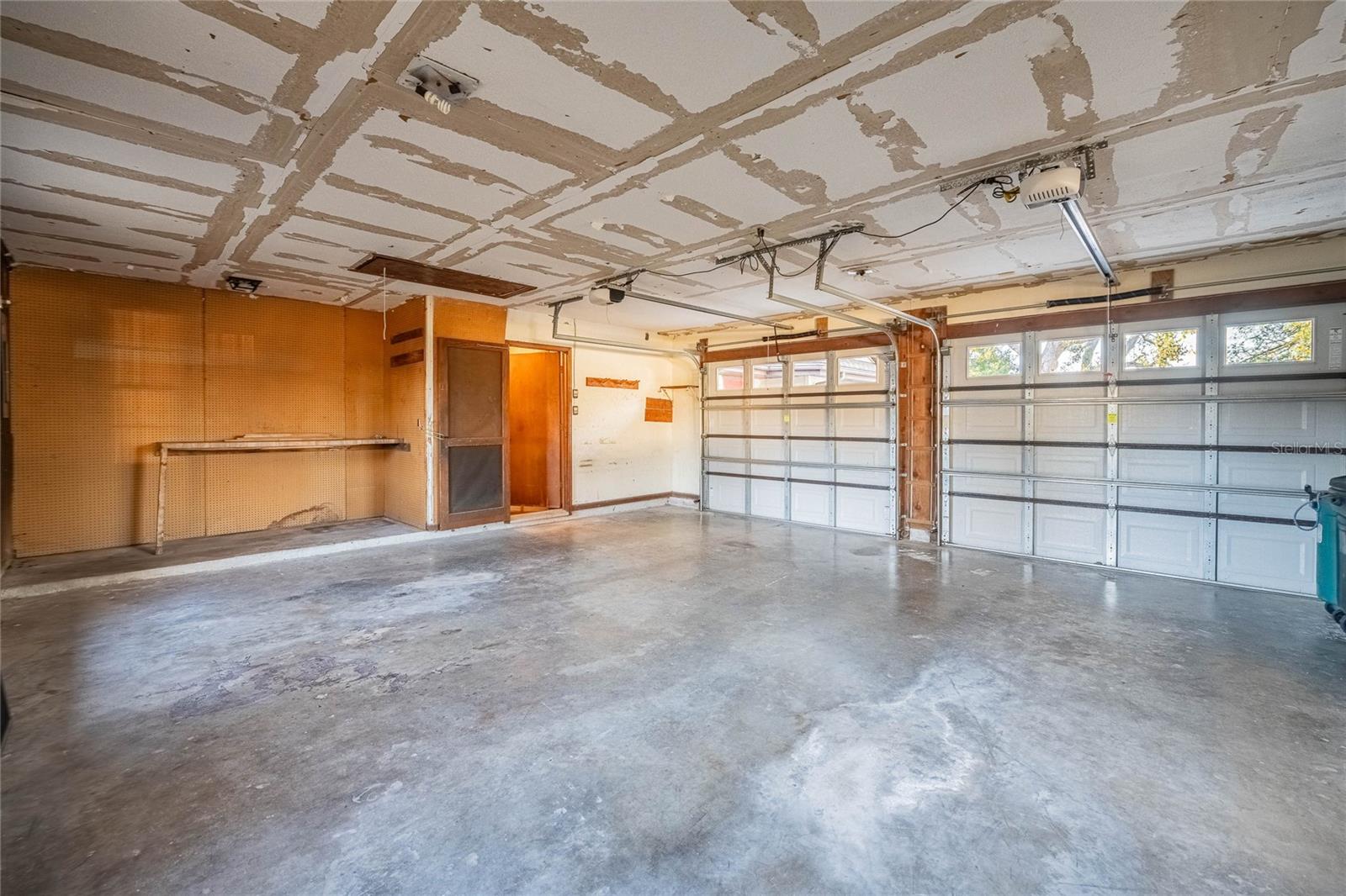 Image 22 of 39 For 5023 Kingswood Drive