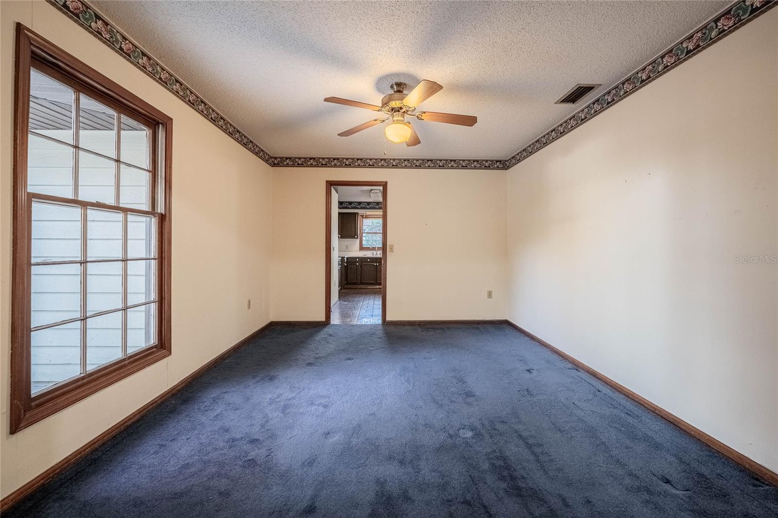 Image 24 of 39 For 5023 Kingswood Drive