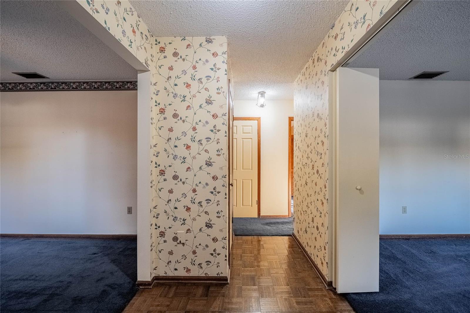 Image 28 of 39 For 5023 Kingswood Drive