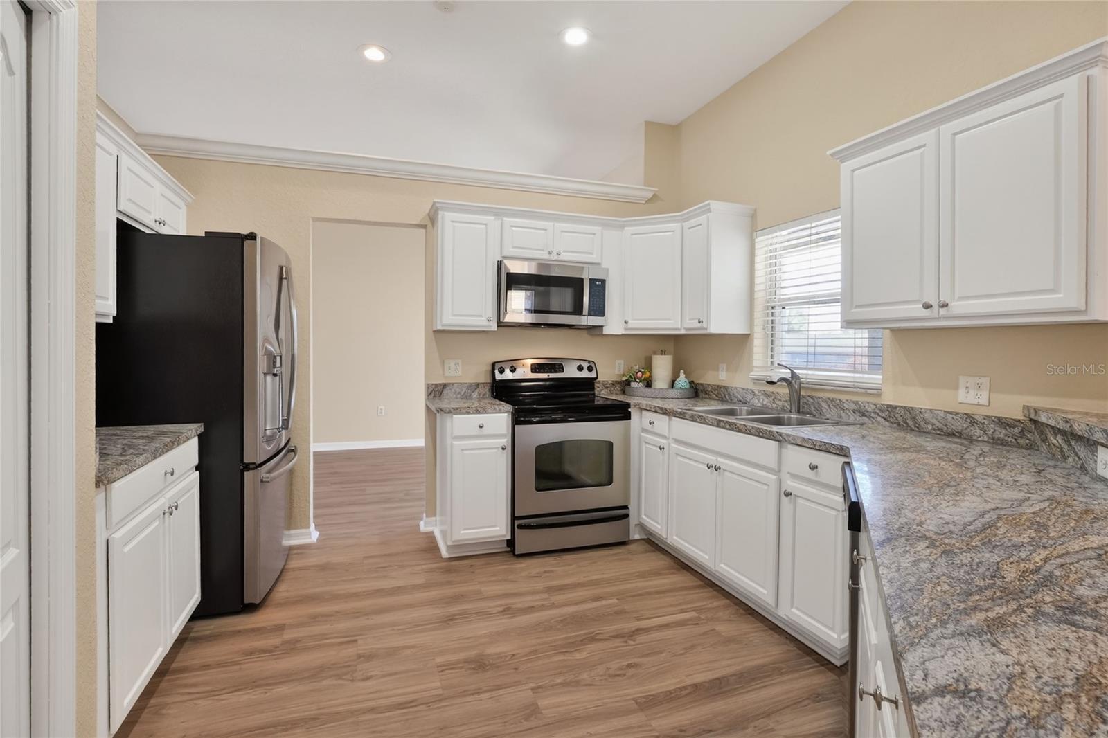 Image 11 of 50 For 2743 Berkford Circle