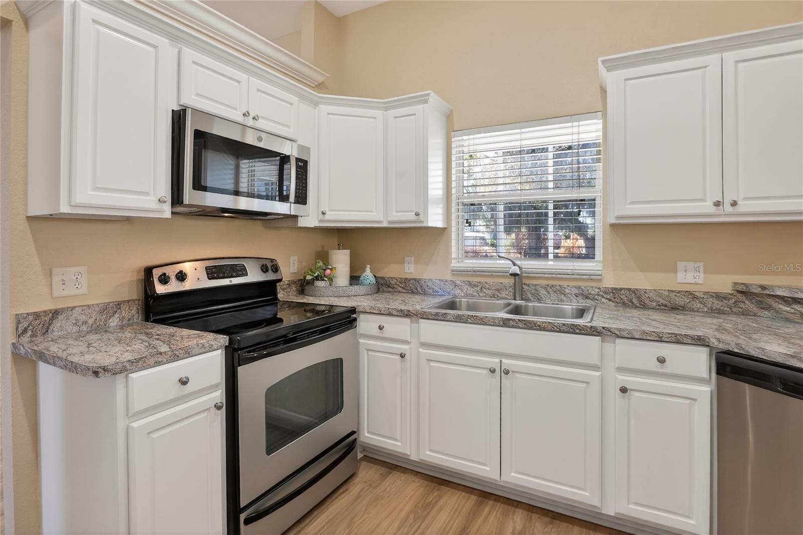 Image 13 of 50 For 2743 Berkford Circle