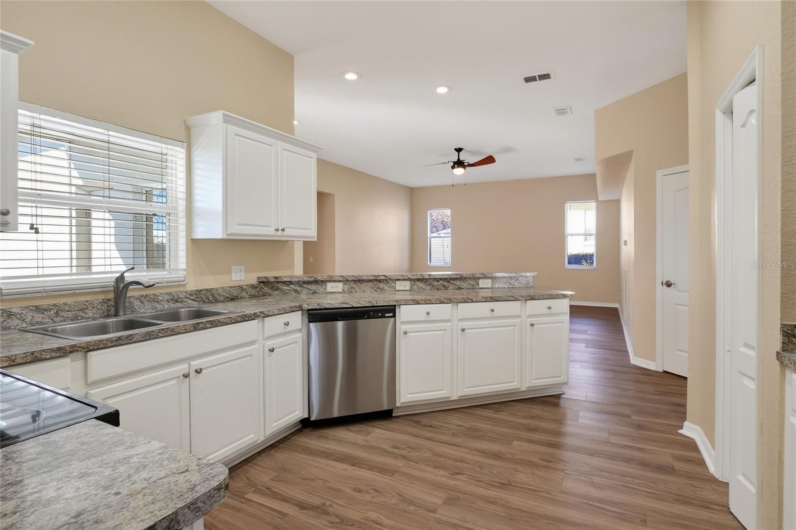 Image 14 of 50 For 2743 Berkford Circle