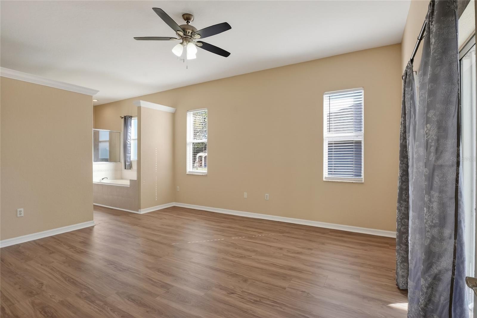 Image 19 of 50 For 2743 Berkford Circle