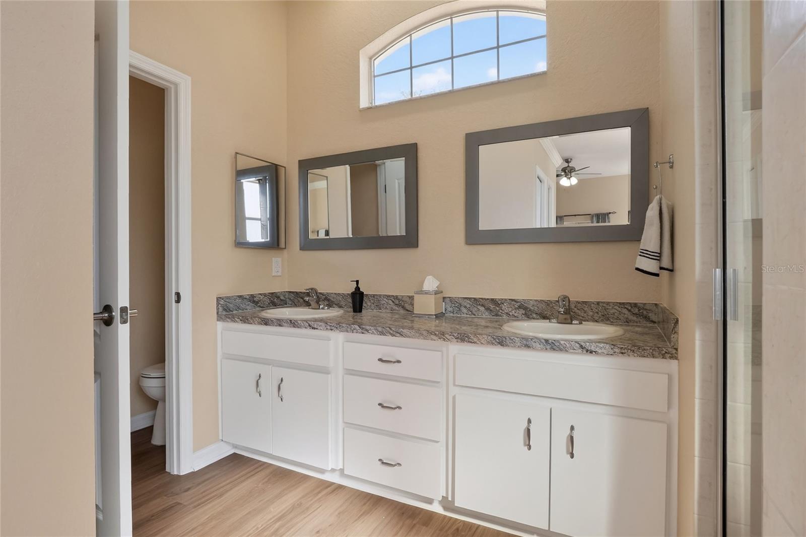 Image 23 of 50 For 2743 Berkford Circle