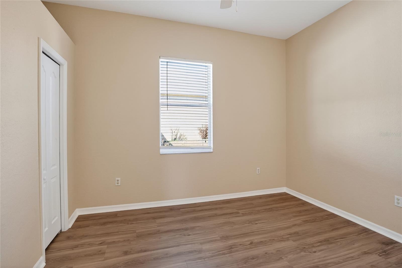 Image 27 of 50 For 2743 Berkford Circle