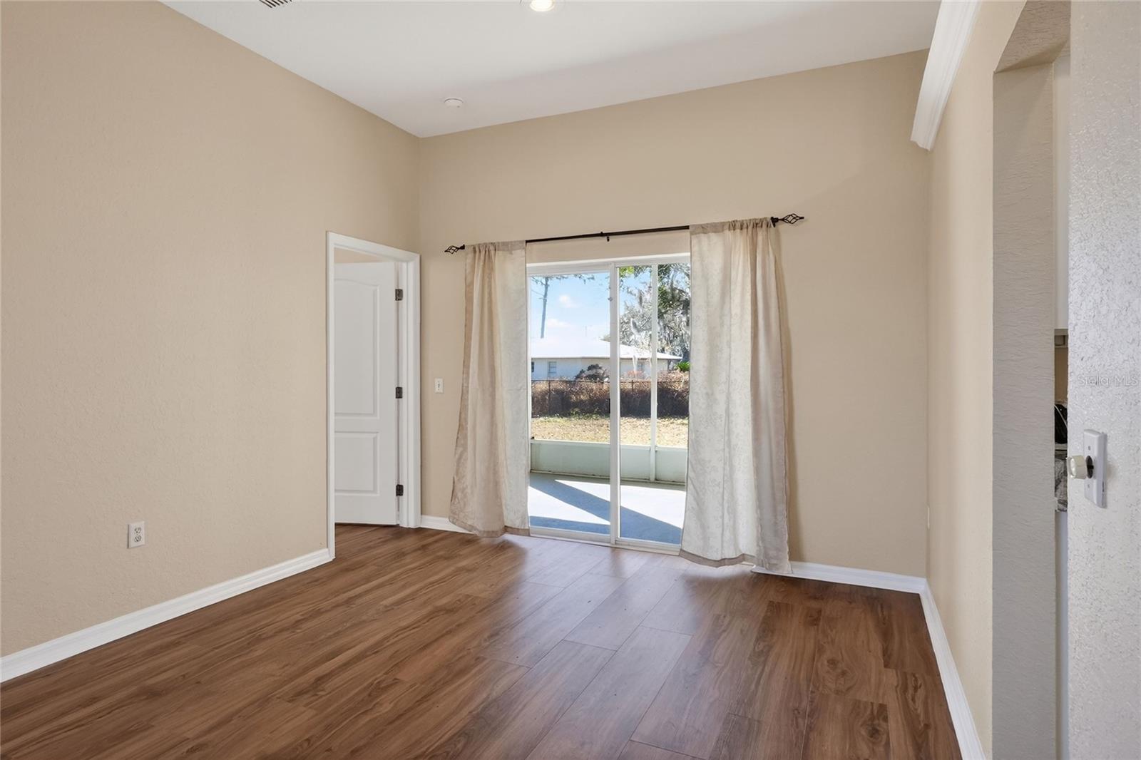 Image 9 of 50 For 2743 Berkford Circle