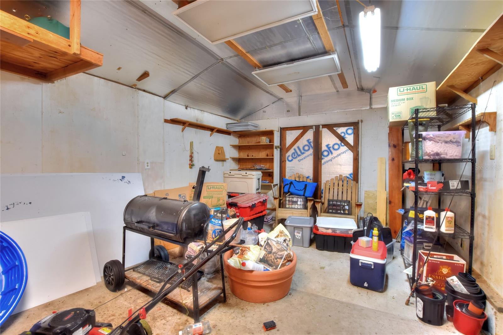 Listing photo id 29 for 1819 Meadowbrook Avenue