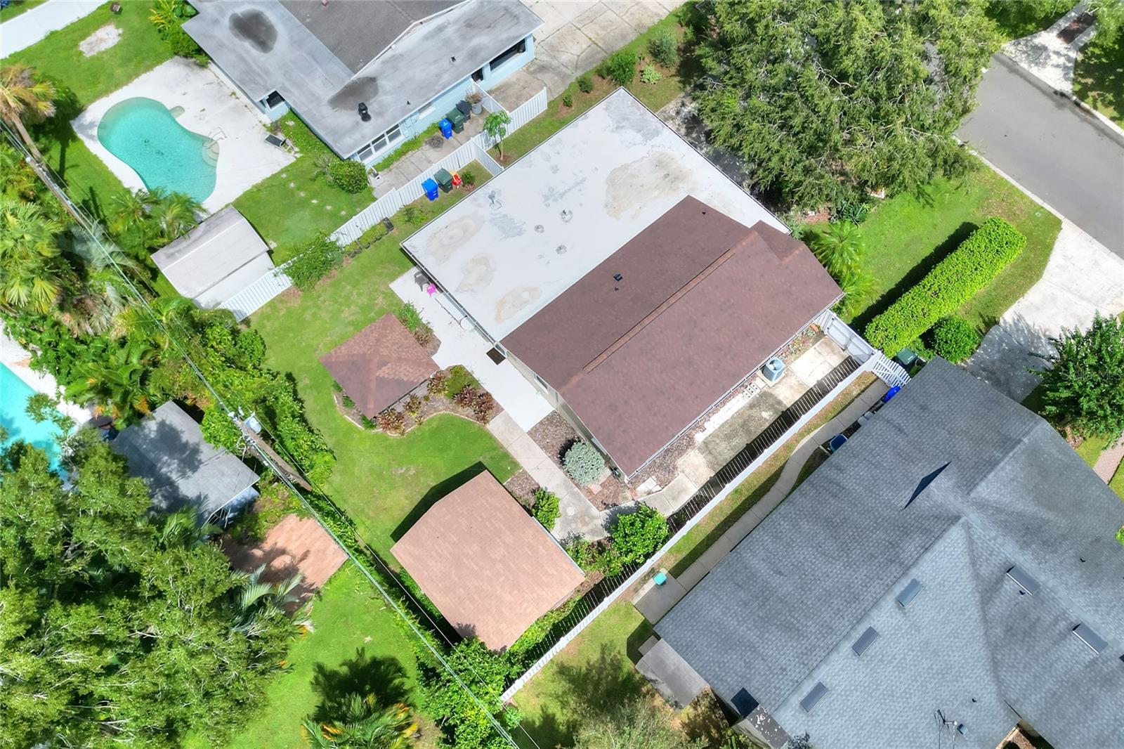 Listing photo id 39 for 1819 Meadowbrook Avenue