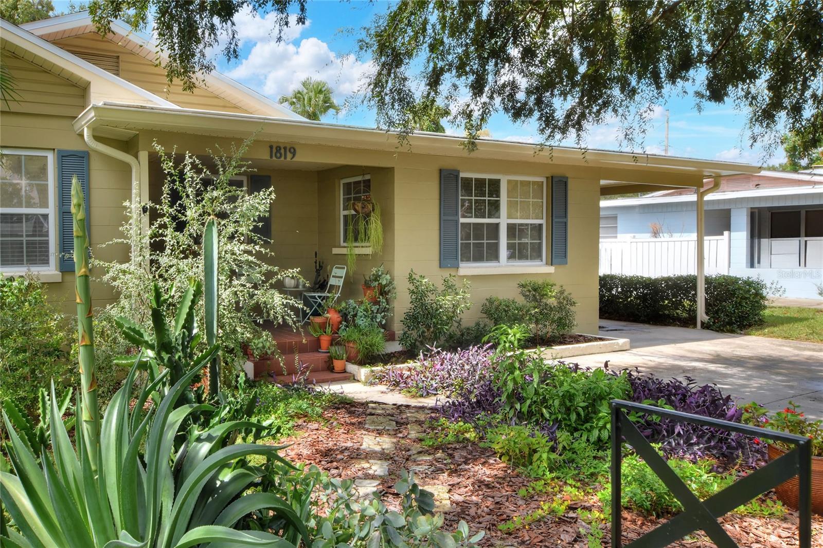 Listing photo id 51 for 1819 Meadowbrook Avenue