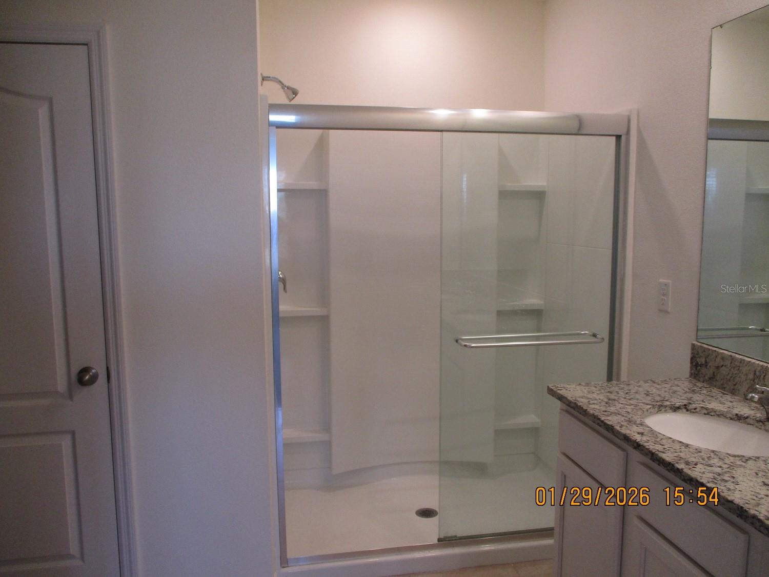 Image 4 of 12 For 424 Noble Avenue