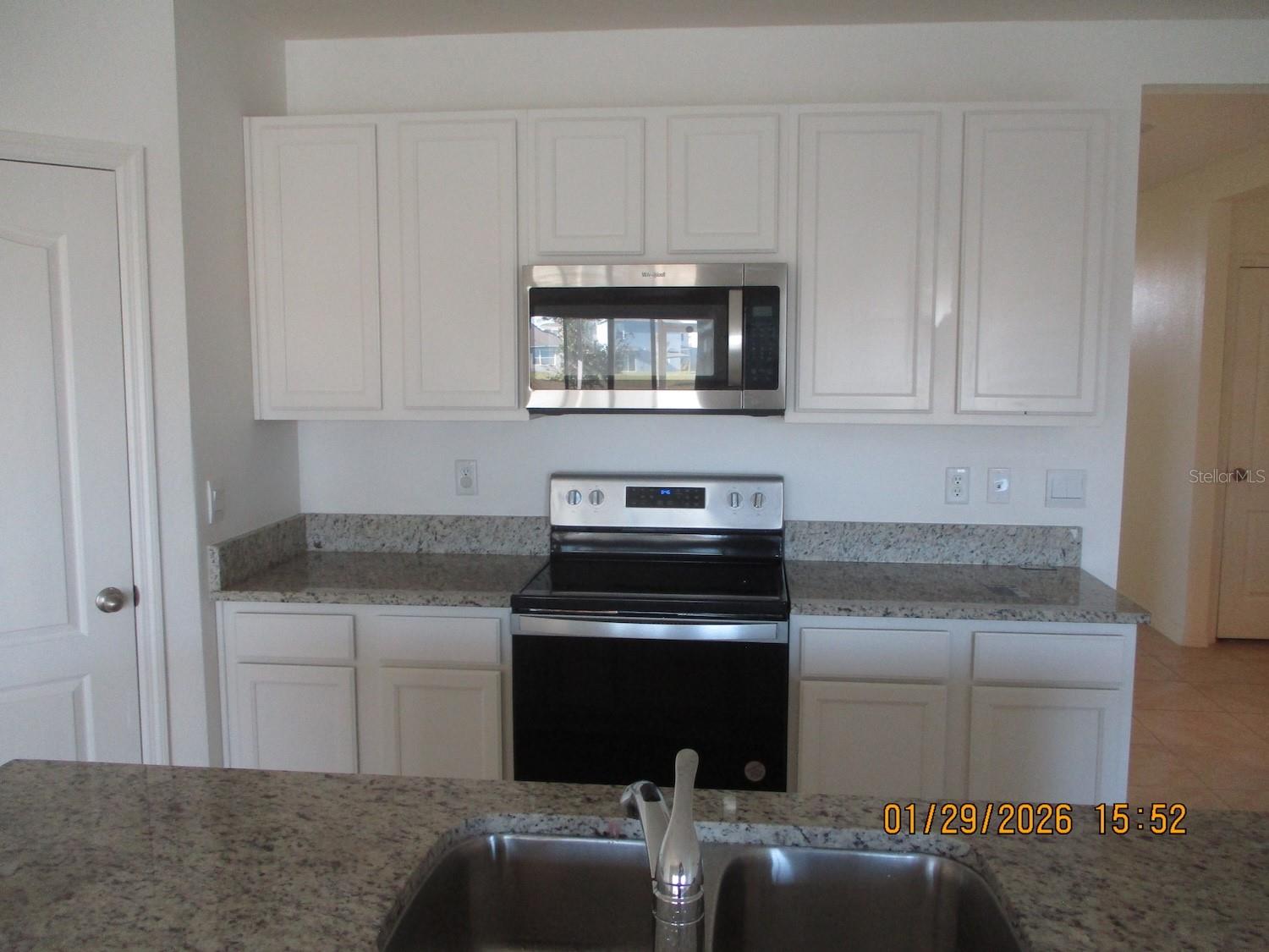 Image 8 of 12 For 424 Noble Avenue