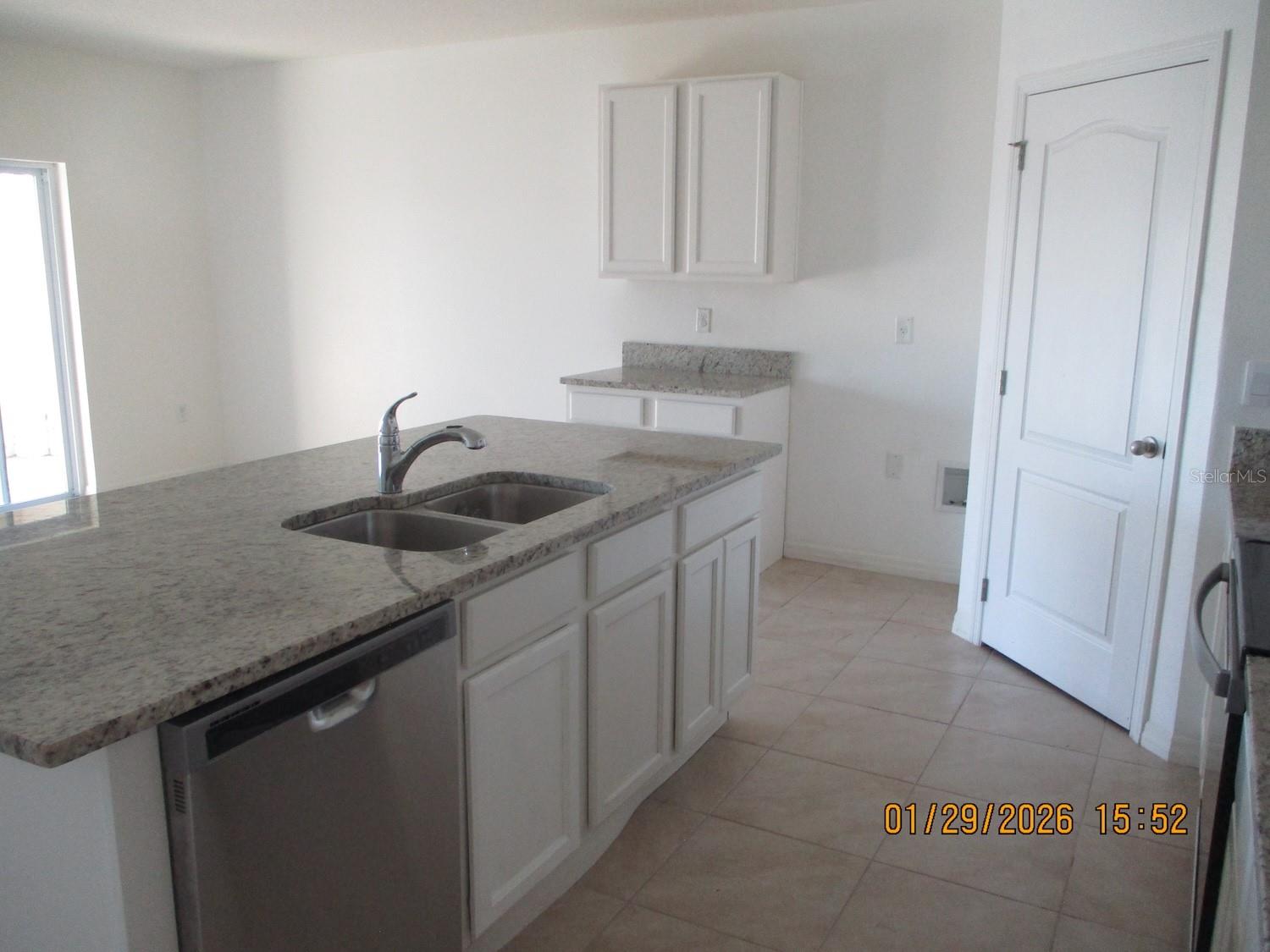 Image 9 of 12 For 424 Noble Avenue