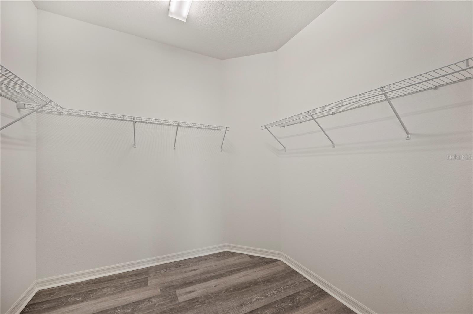 Image 13 of 30 For 4303 Moon Shadow Loop