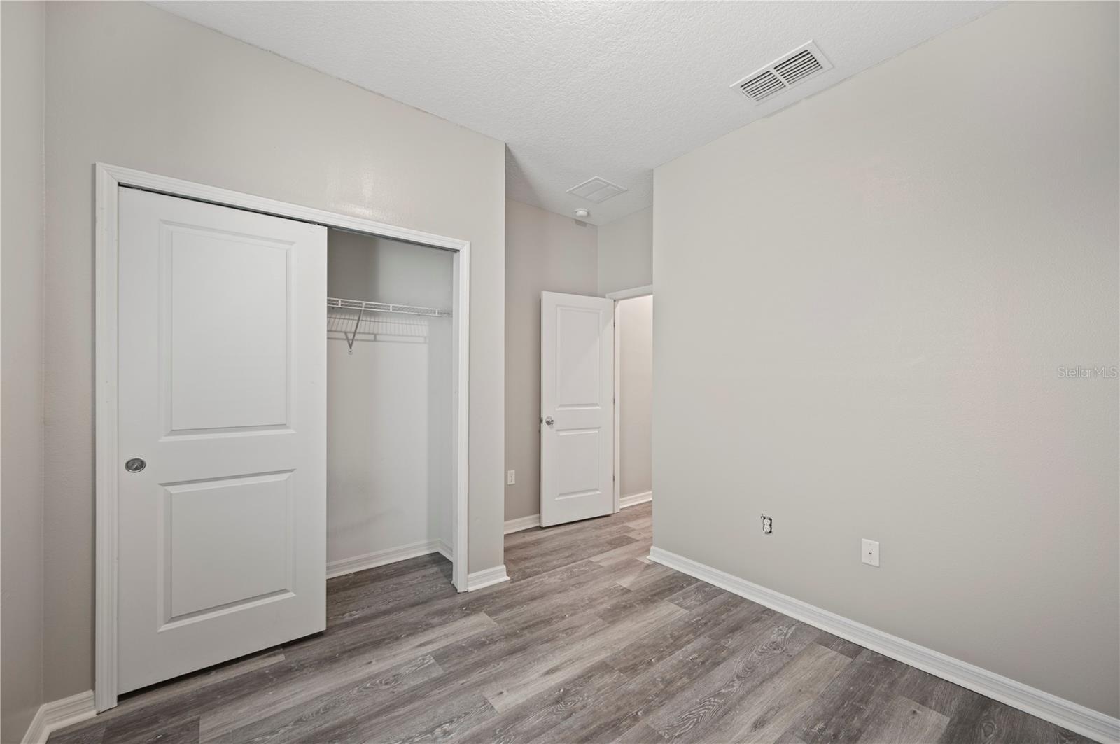 Image 18 of 30 For 4303 Moon Shadow Loop