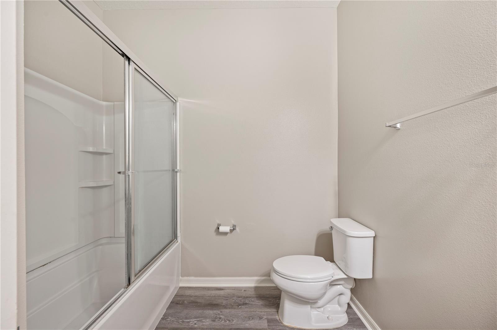 Image 20 of 30 For 4303 Moon Shadow Loop