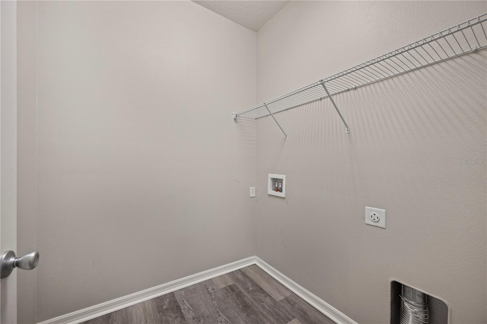 Image 21 of 30 For 4303 Moon Shadow Loop