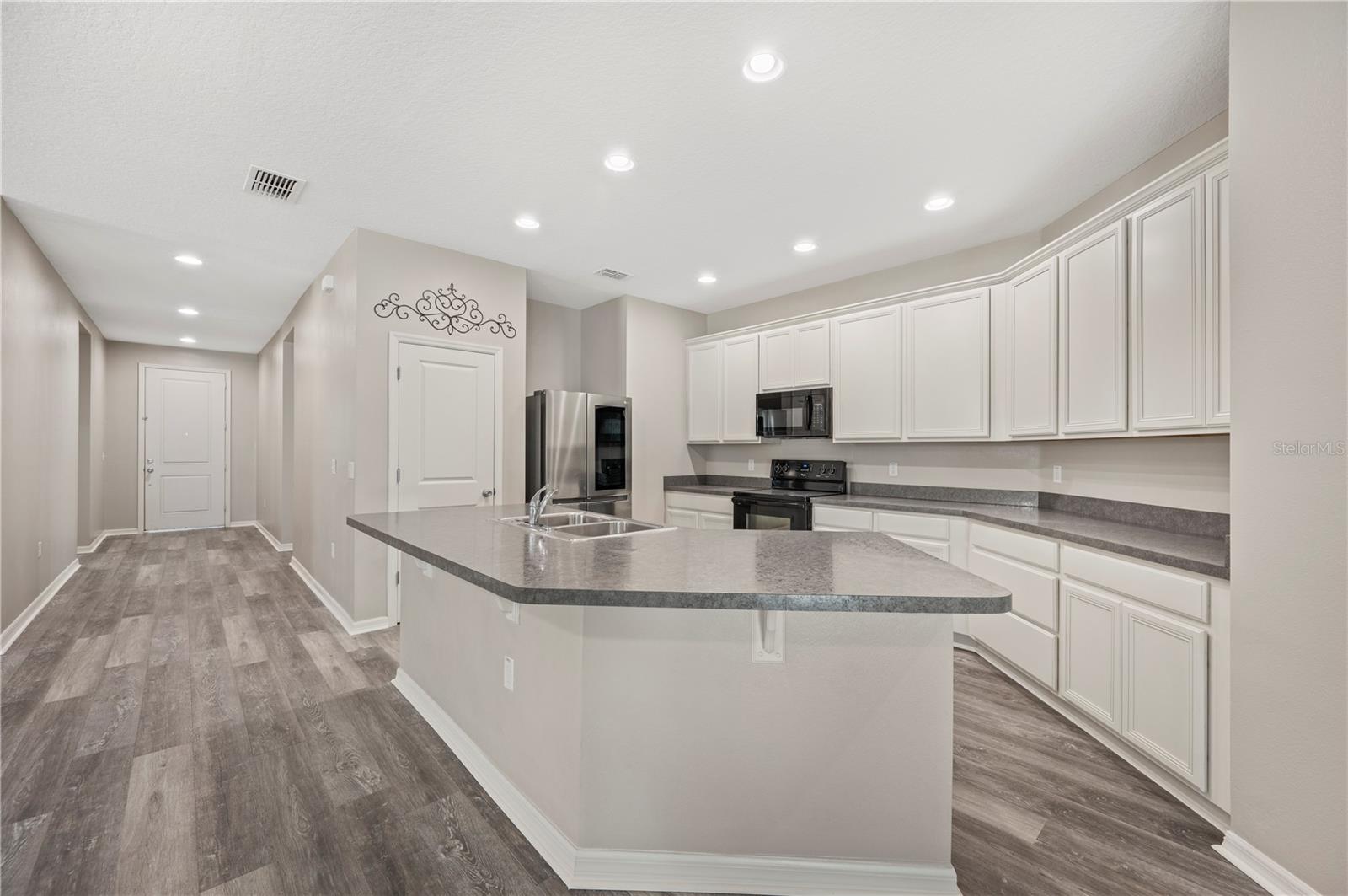 Image 3 of 30 For 4303 Moon Shadow Loop