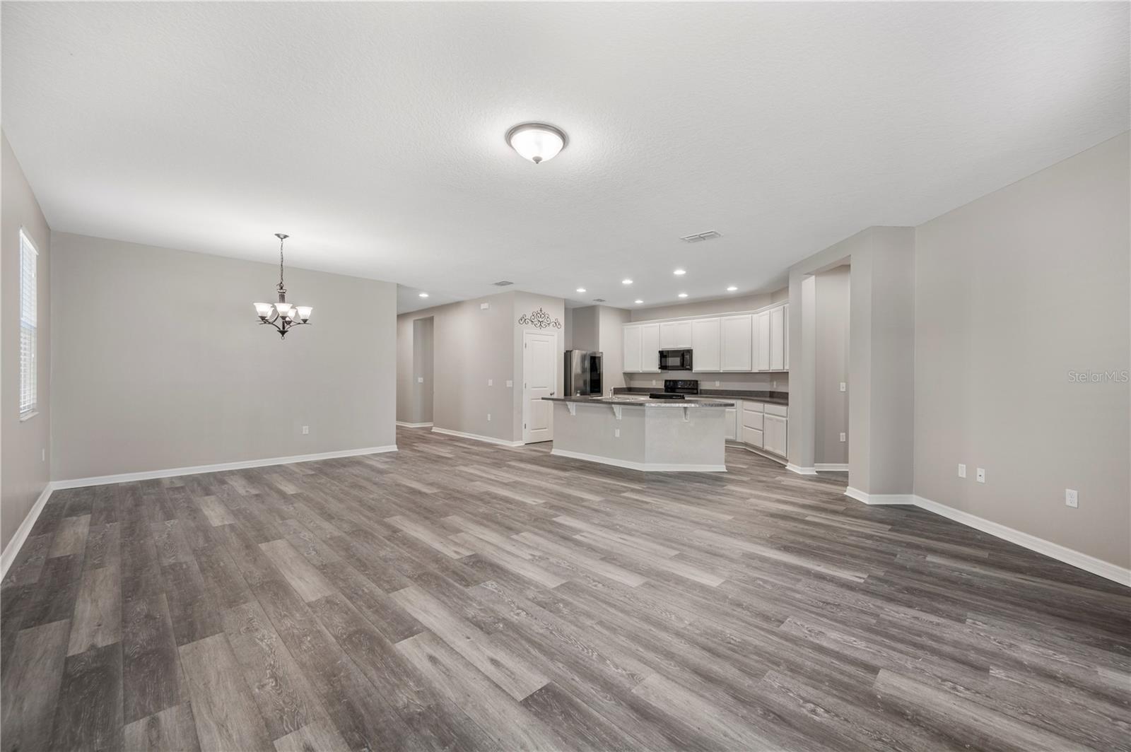 Image 8 of 30 For 4303 Moon Shadow Loop