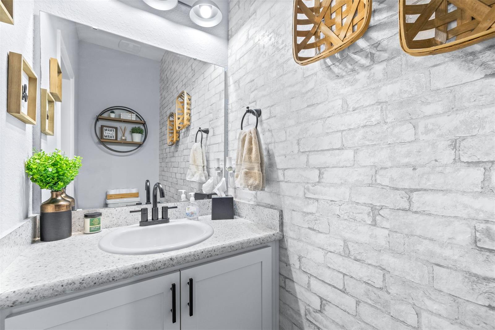 Image 24 of 55 For 1023 Corso Drive