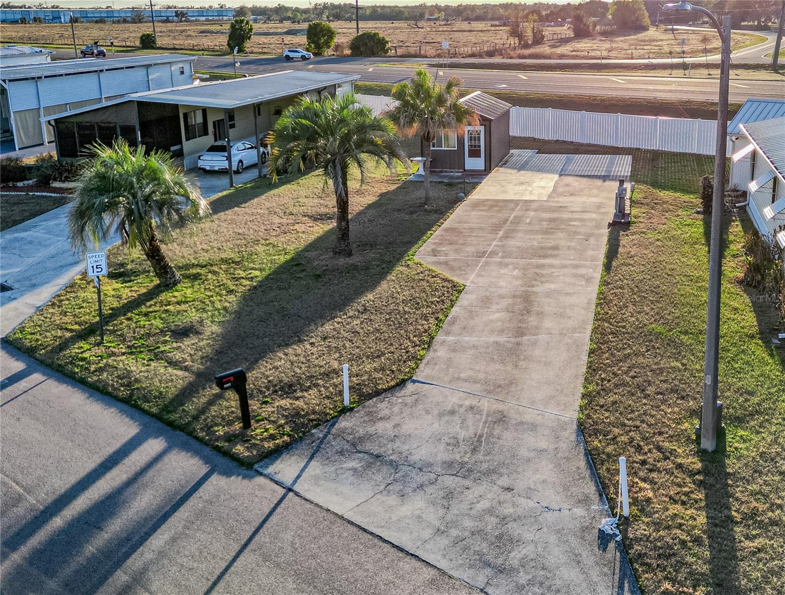 Image 4 of 9 For 4905 Shore Line Drive