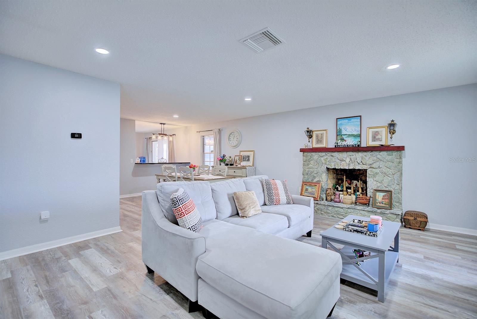 Image 6 of 30 For 1718 Theon Street