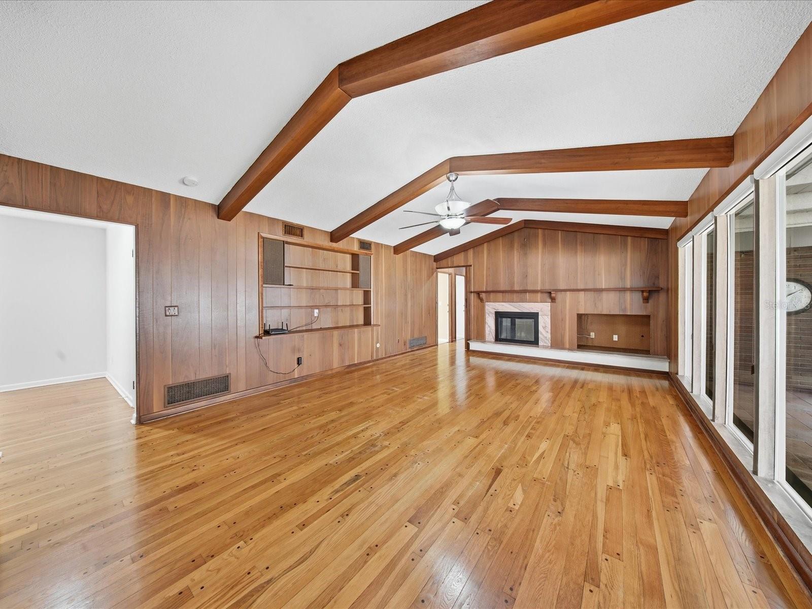 Image 24 of 53 For 1312 Collins Lane