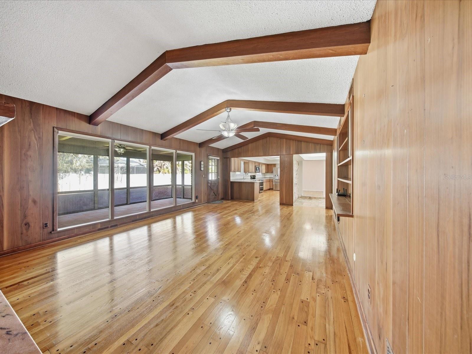 Image 33 of 53 For 1312 Collins Lane