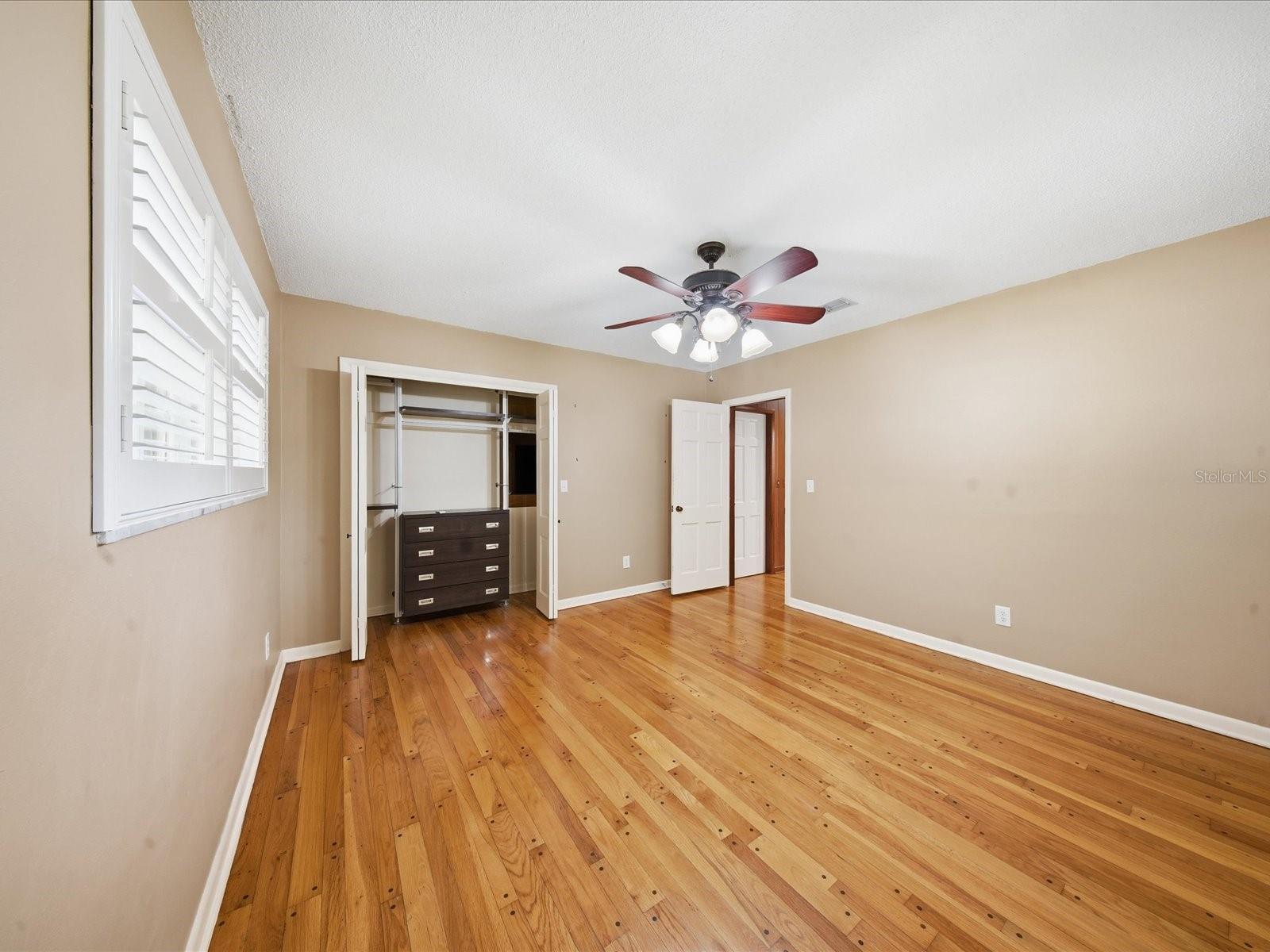 Image 36 of 53 For 1312 Collins Lane