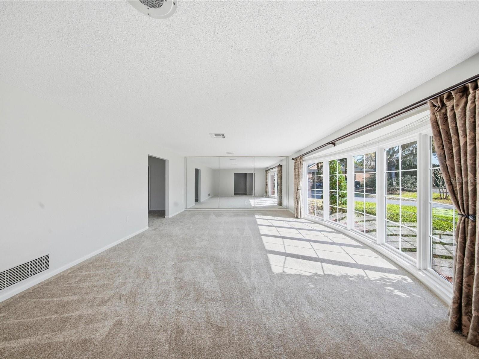 Image 8 of 53 For 1312 Collins Lane