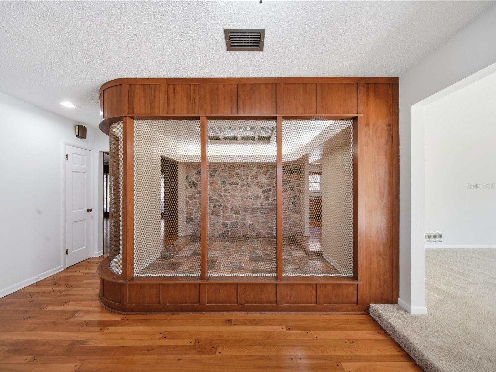 Image 9 of 53 For 1312 Collins Lane