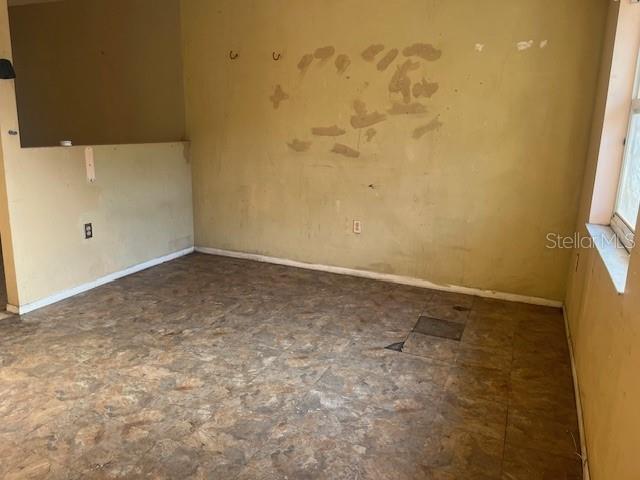 Image 5 of 10 For 6702 Rocky Point Road