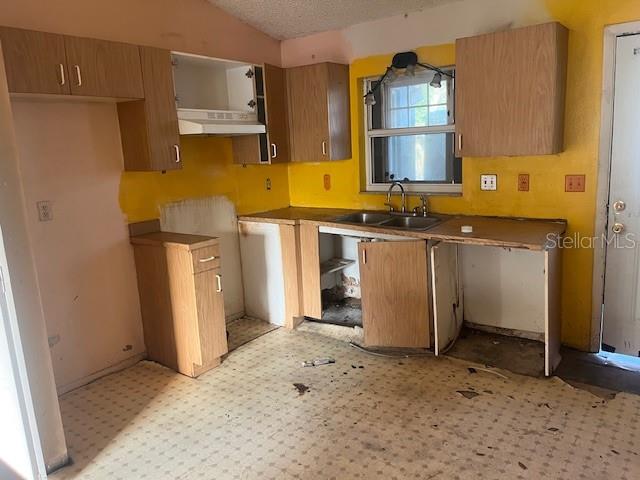 Image 6 of 10 For 6702 Rocky Point Road