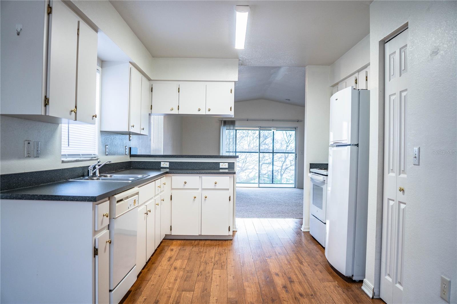 Image 11 of 54 For 812 Marcia Loop