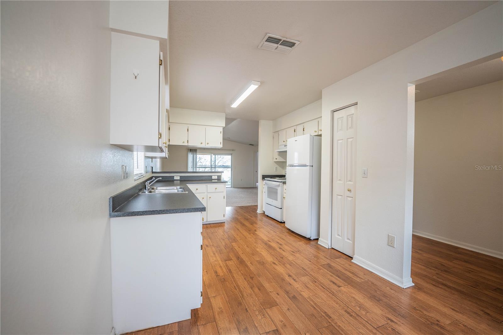 Image 8 of 54 For 812 Marcia Loop