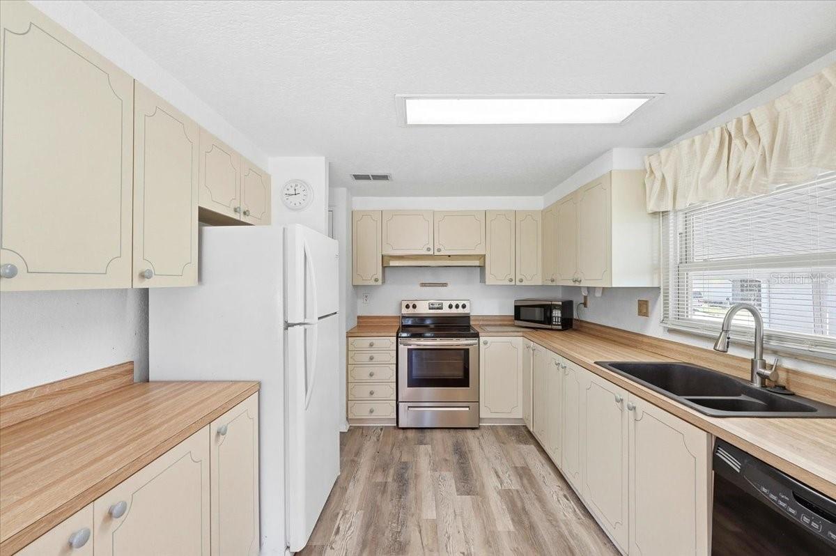 Image 7 of 24 For 3202 Otter Creek Court