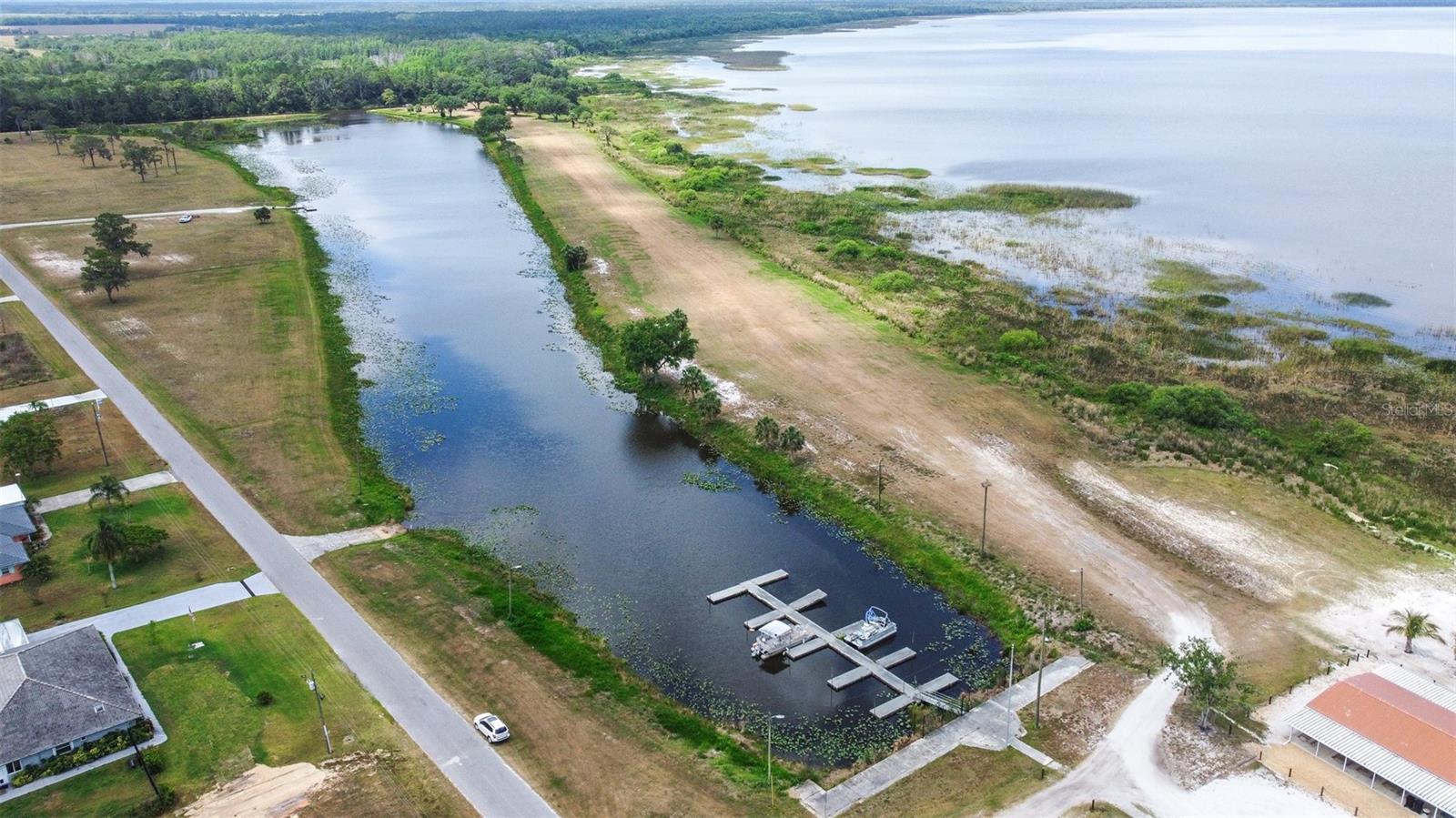 Image 18 of 32 For 705 Laguna Drive