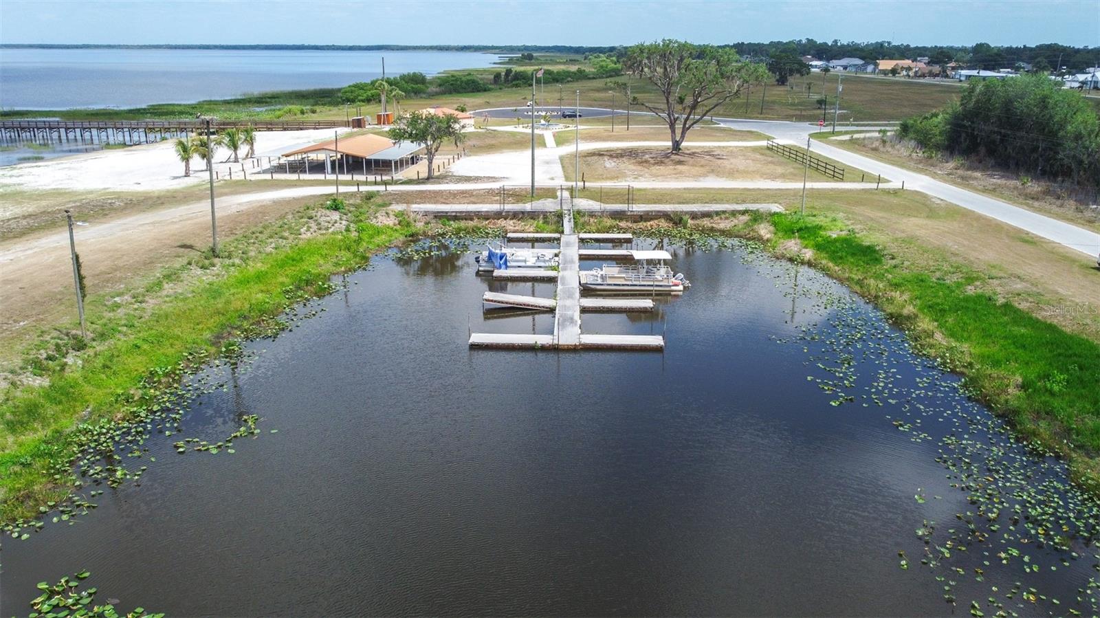 Image 24 of 32 For 705 Laguna Drive