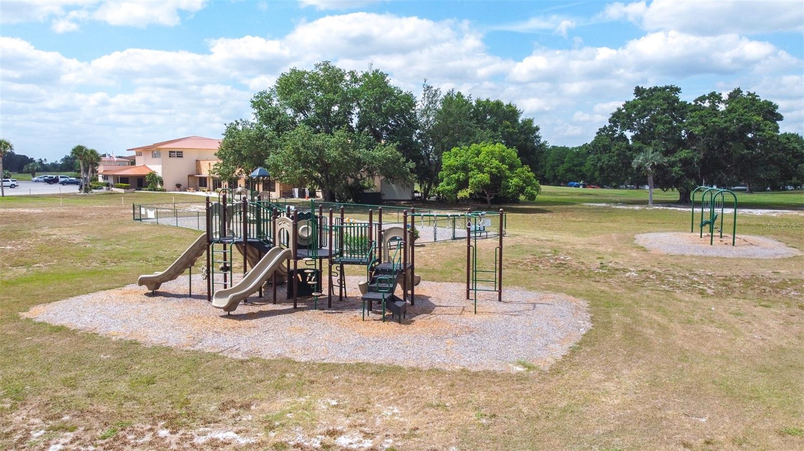 Image 24 of 32 For 707 Laguna Drive