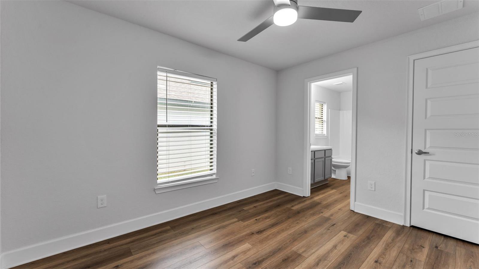 Image 16 of 28 For 157 Heritage Park Lane