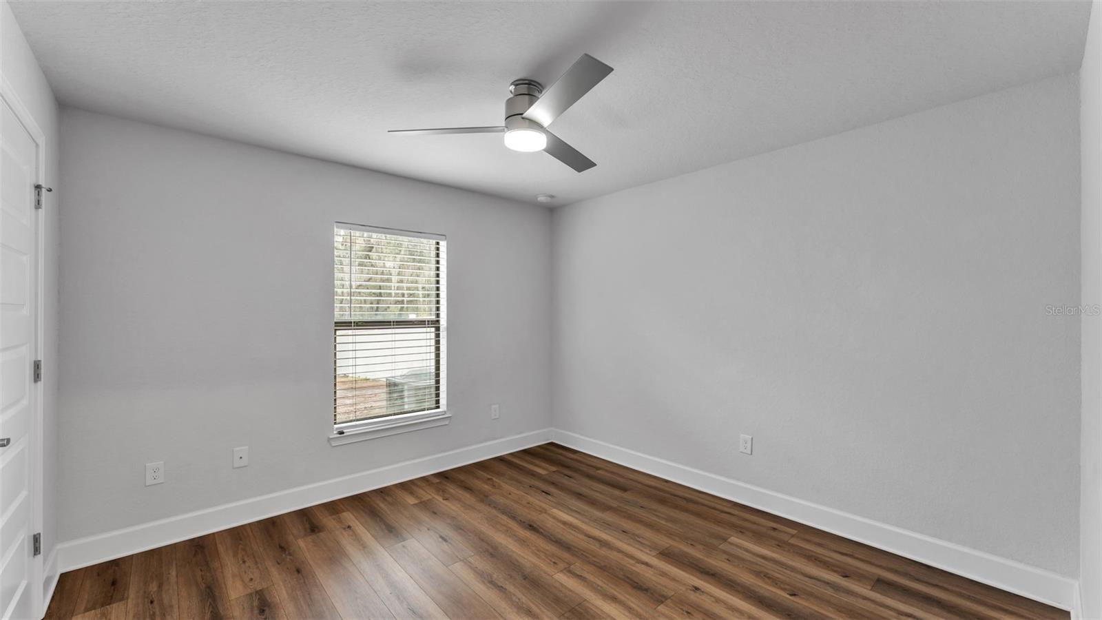 Image 19 of 28 For 157 Heritage Park Lane