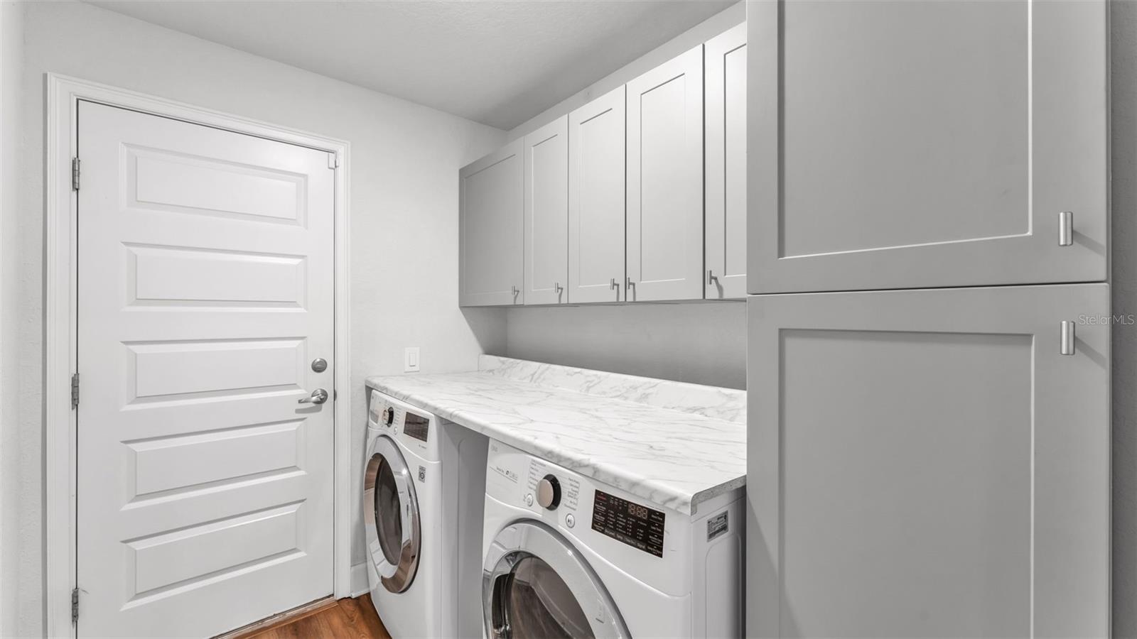 Image 21 of 28 For 157 Heritage Park Lane