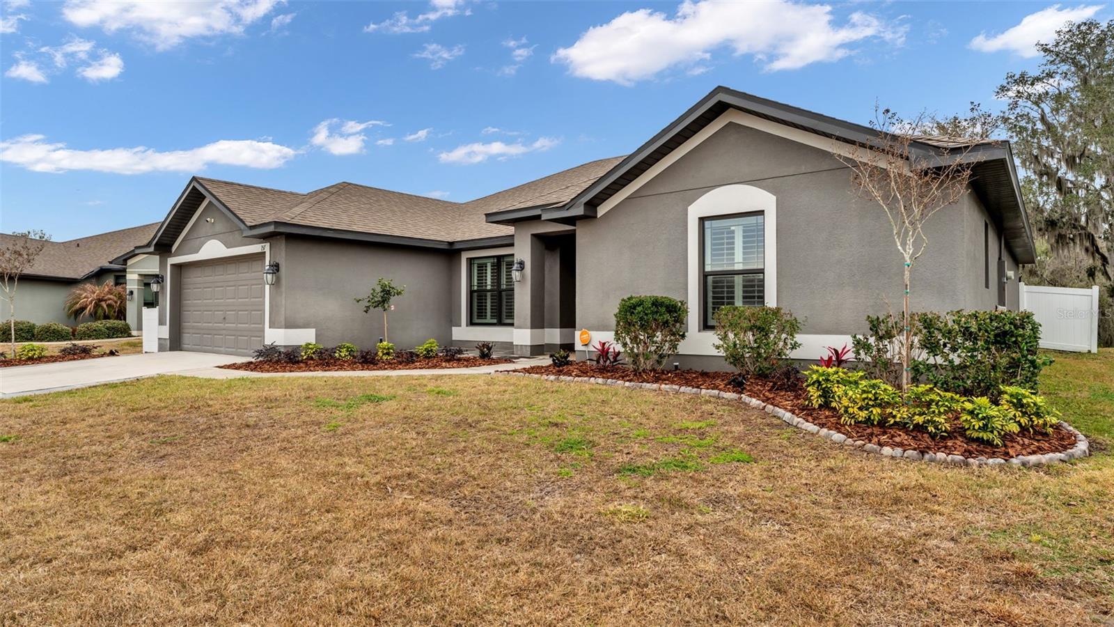 Image 23 of 28 For 157 Heritage Park Lane