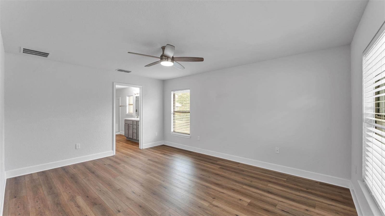 Image 9 of 28 For 157 Heritage Park Lane