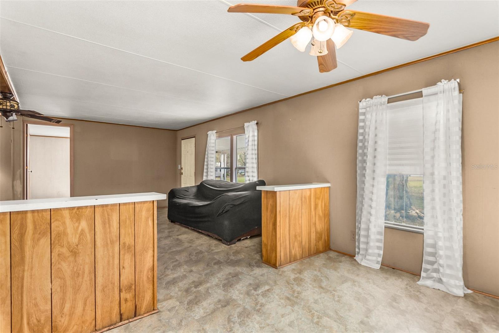 Image 12 of 36 For 233 Temple Circle W