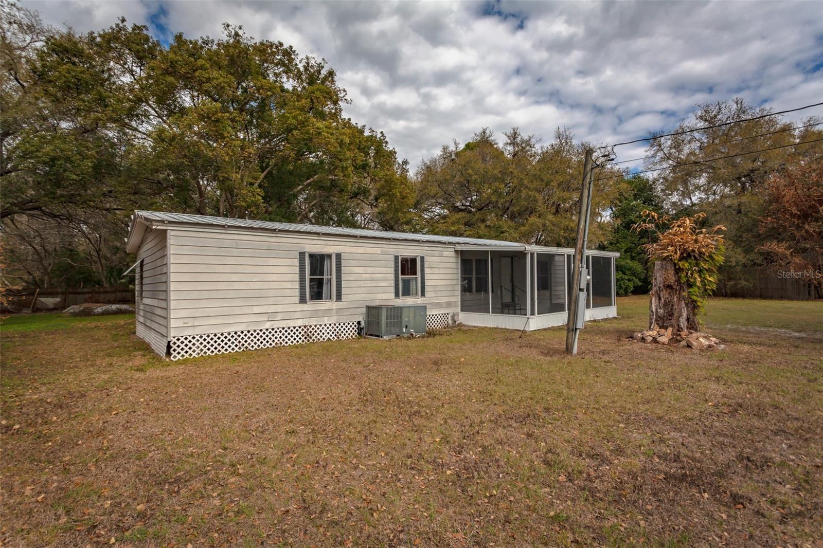 Image 29 of 36 For 233 Temple Circle W